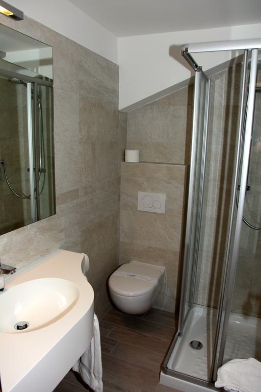 Garni Bellavista Hotel Calceranica al Lago Room photo